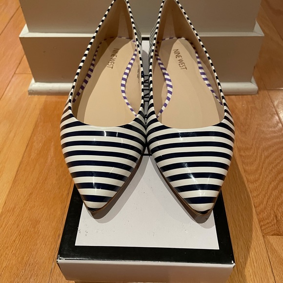 Nine West Navy and White Patent Flats Size 7 - Picture 3 of 5
